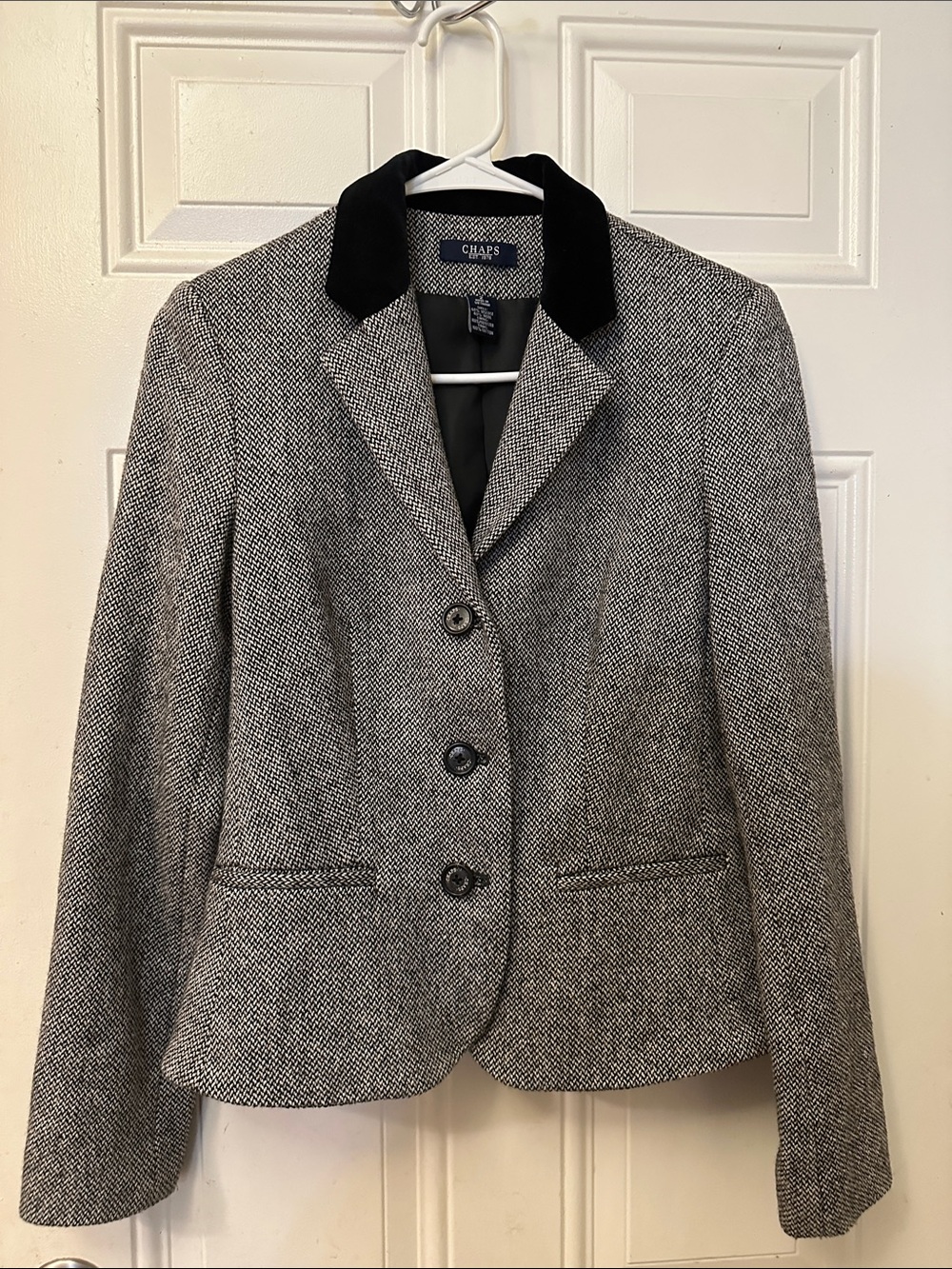 Dark Academia Equestrian Chaps Gray Tweed Blazer with Black Velvet Collar 2